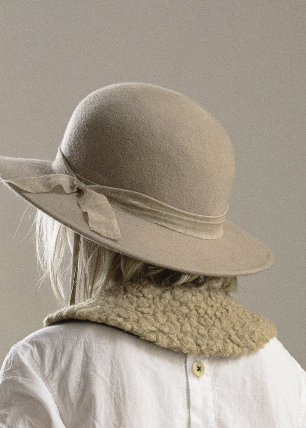 detachable  COLLAR in woolen fur