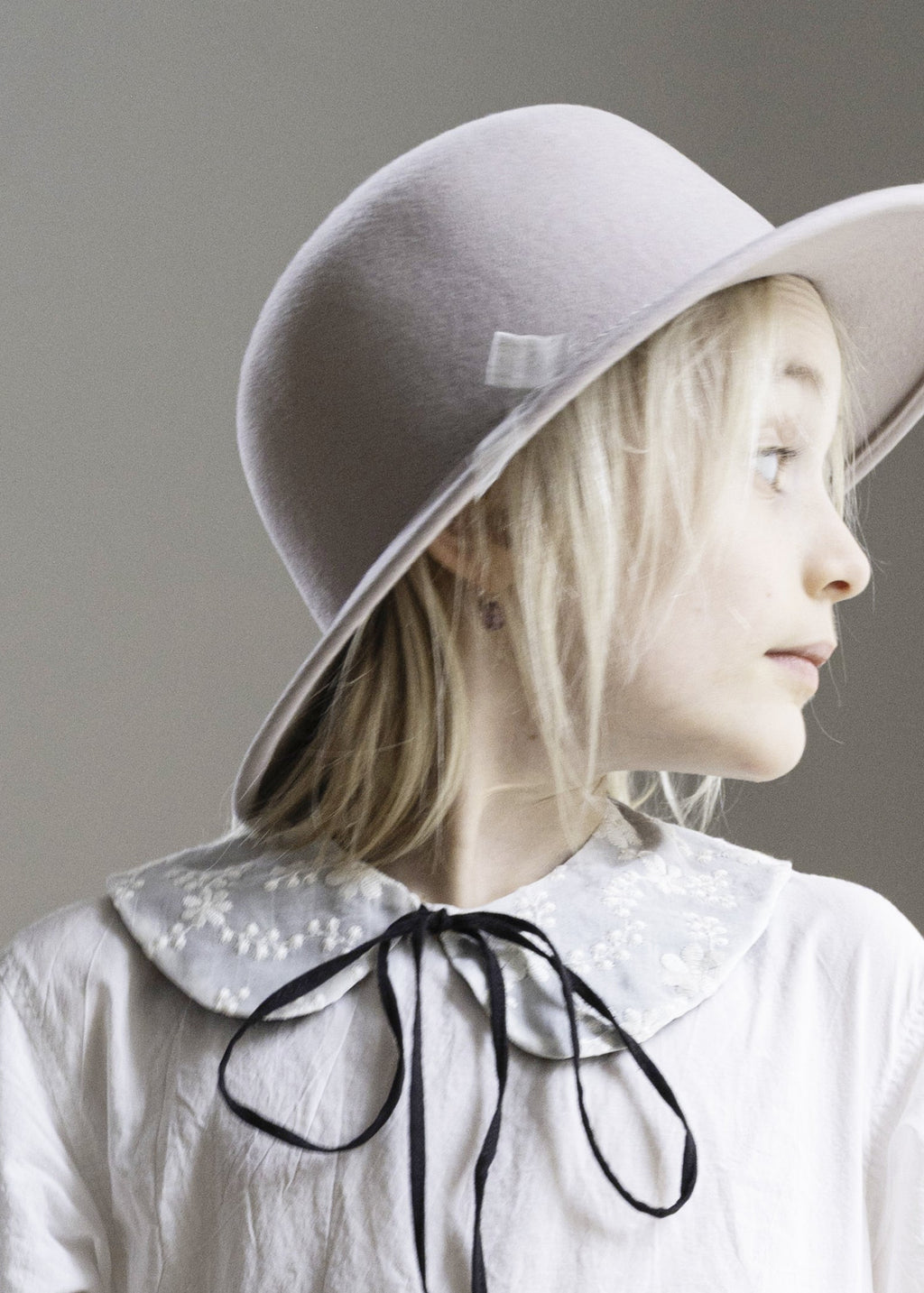 detachable embroidered silk COLLAR