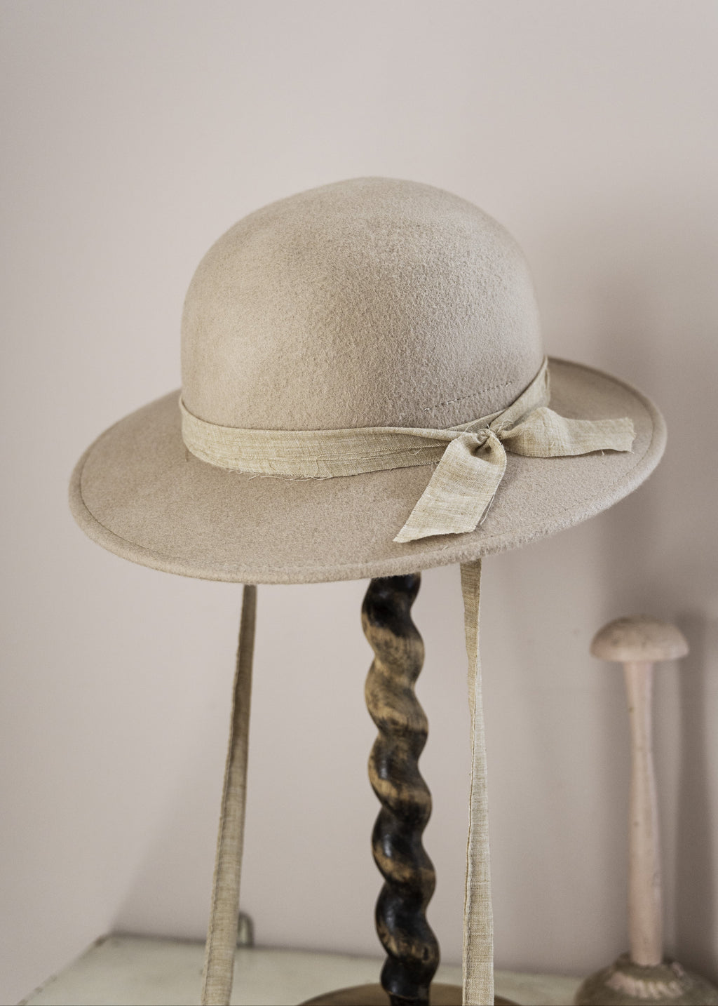 FELT HAT in camel
