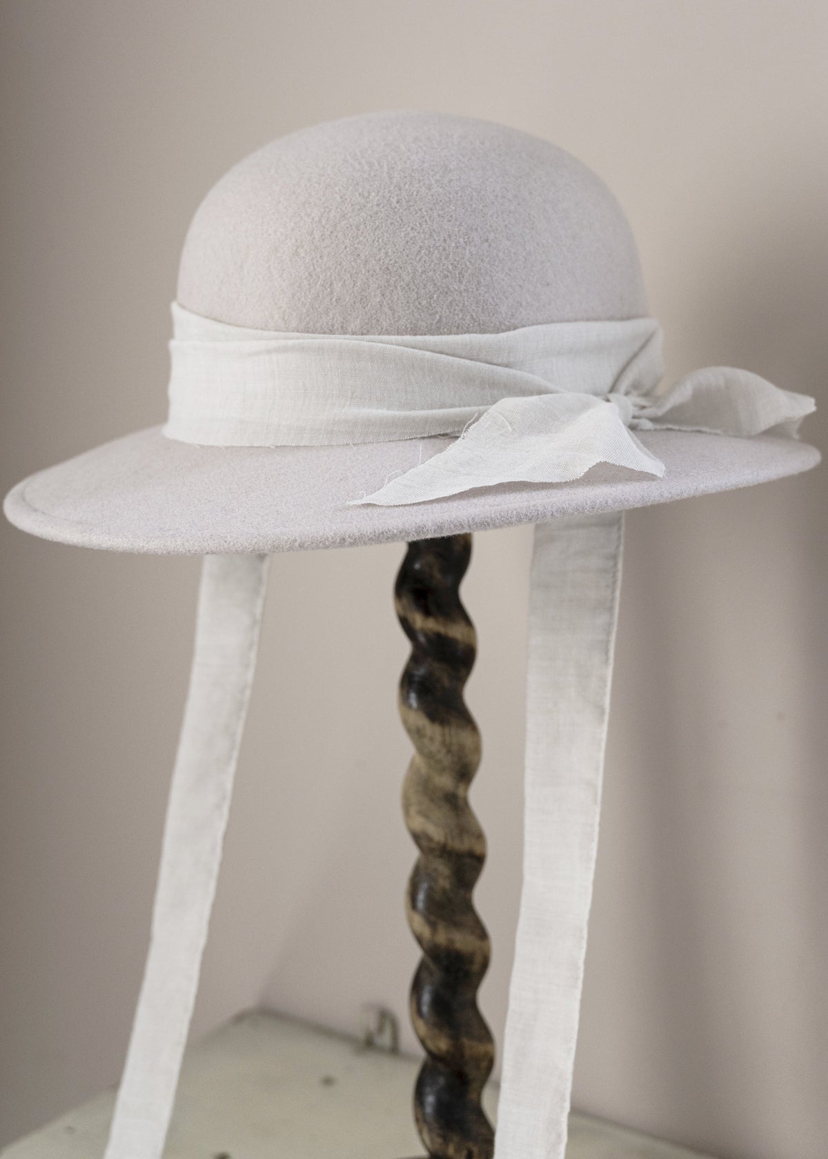 FELT HAT in pale rose